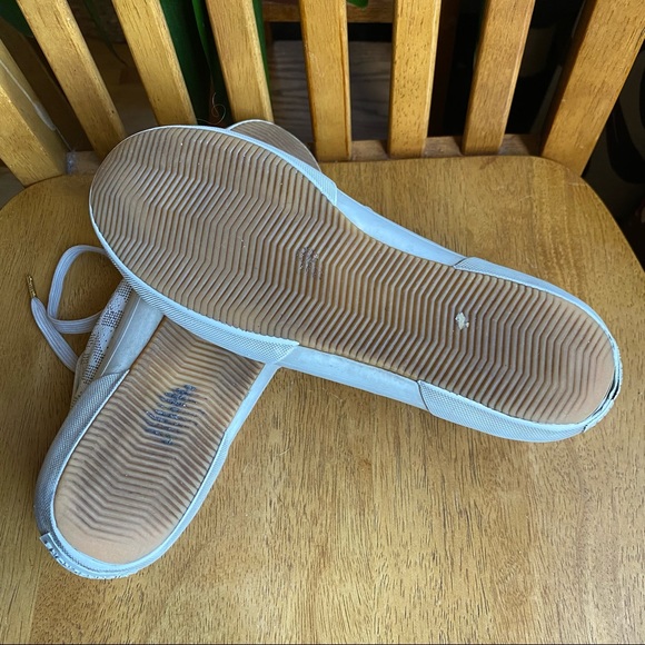 Michael Kors Signature Vanilla Perforated Sneakers with gold accents - Picture 5 of 7